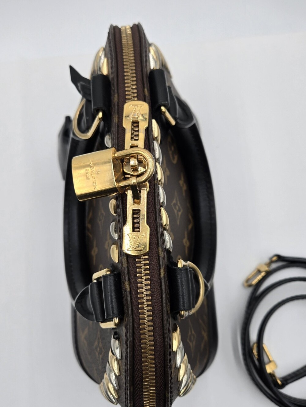 Louis Vuitton Limited Edition Monogram Macassar Canvas Studded Alma - COA incl - Picture 13 of 14